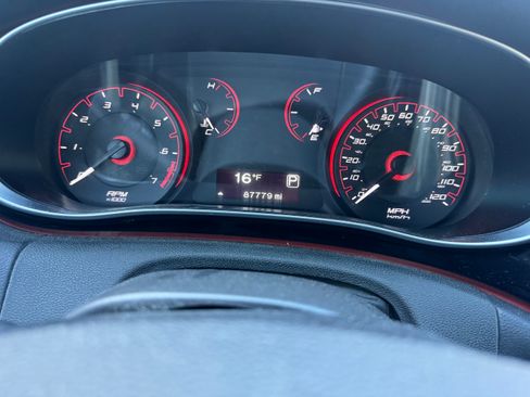 Used 2016 Dodge Dart SXT image 1