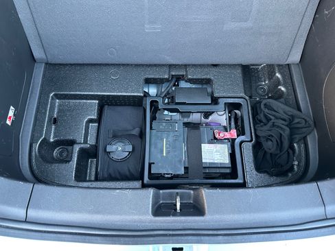 Used 2018 Chevrolet Volt LT image 13