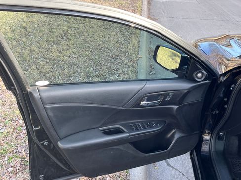 Used 2015 Honda Accord EX-L image 5