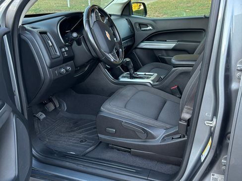 Used 2020 Chevrolet Colorado LT w/ Safety Package image 15