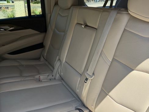 Used 2019 Cadillac Escalade ESV Premium Luxury AWD/4WD image 1