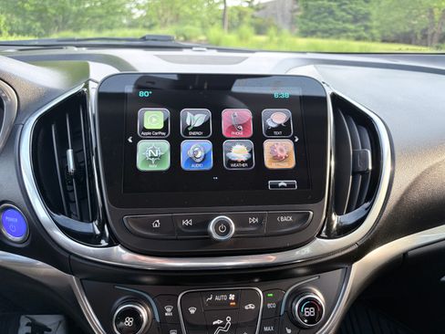 Used 2017 Chevrolet Volt Premier w/ Driver Confidence II Package FWD image 16