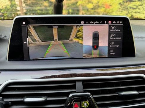 Used 2020 BMW M760i xDrive w/ Luxury Rear Seating Package AWD/4WD image 8