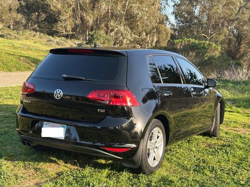 Used 2017 Volkswagen Golf Wolfsburg Edition image 8