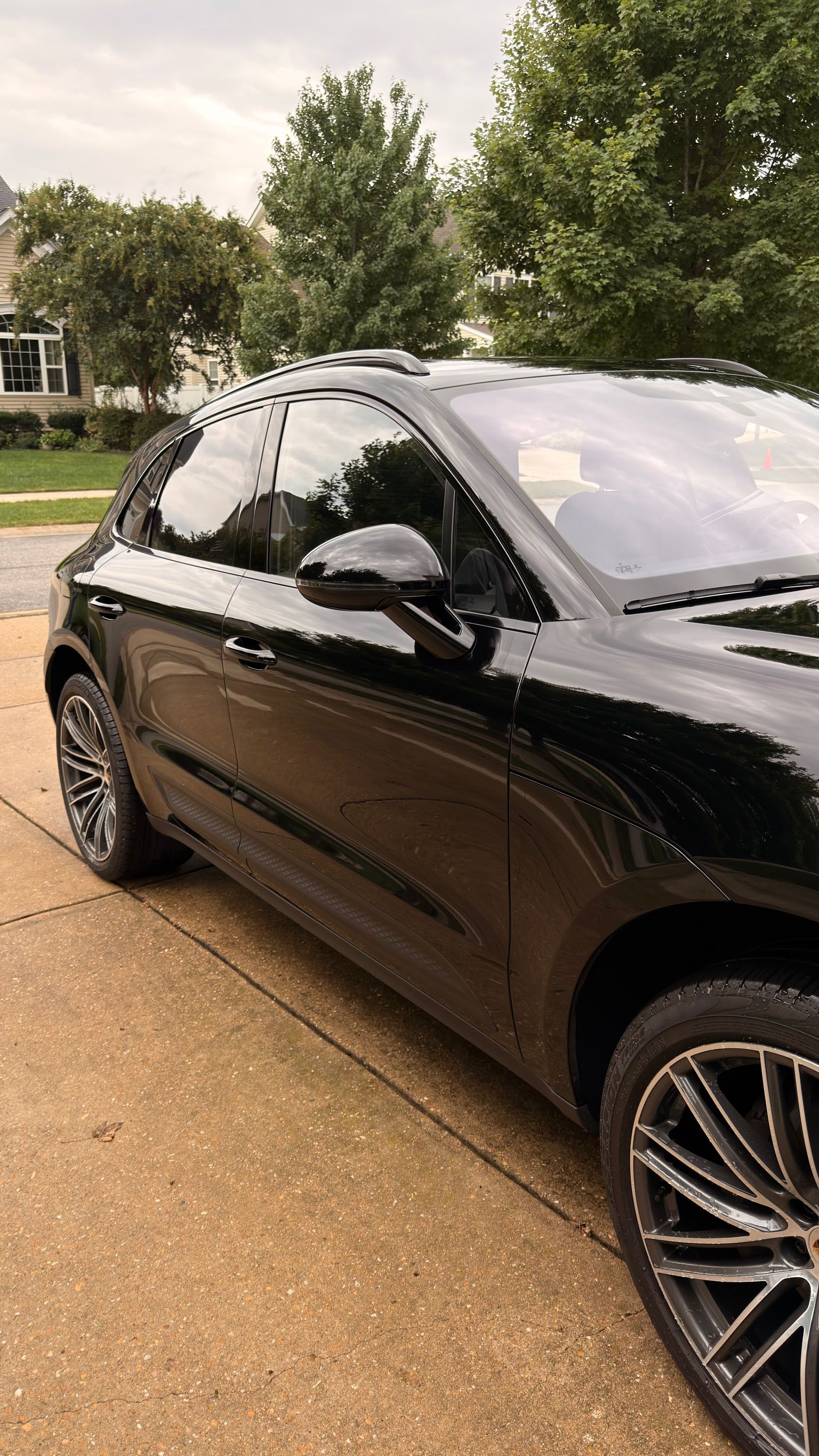 Used 2023 Porsche Macan AWD/4WD image 15