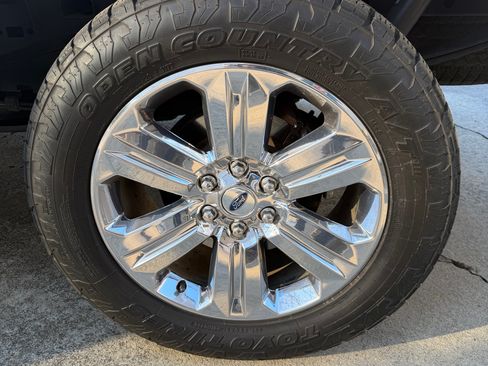 Used 2019 Ford F150 Lariat w/ Equipment Group 502A Luxury image 13