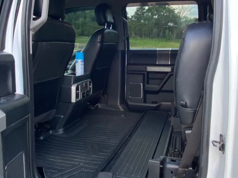 Used 2019 Ford F250 Lariat w/ Lariat Ultimate Package AWD/4WD image 9