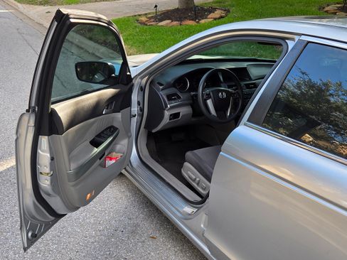 Used 2008 Honda Accord EX image 12