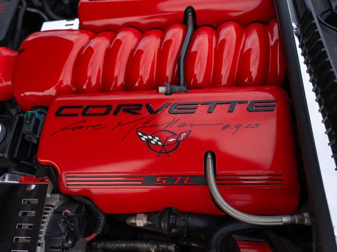 Used 1999 Chevrolet Corvette Convertible w/ Memory Pkg image 20