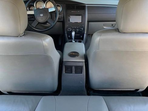 Used 2005 Dodge Magnum R/T w/ Convenience Group II image 5