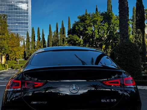 Used 2022 Mercedes-Benz GLE 53 AMG 4MATIC Coupe image 11