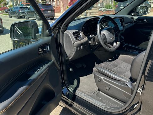 Used 2023 Dodge Durango R/T AWD/4WD image 12