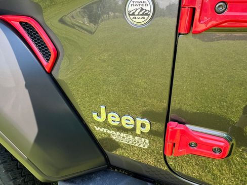 Used 2021 Jeep Wrangler Unlimited Sport AWD/4WD image 15