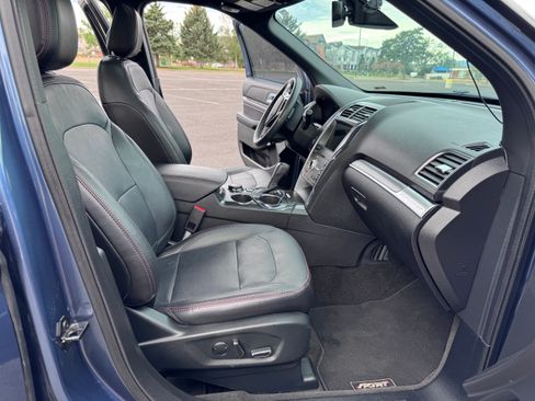 Used 2018 Ford Explorer Sport w/ Equipment Group 401A AWD/4WD image 13
