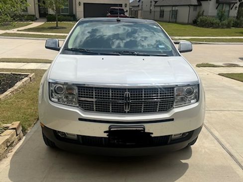 Used 2010 Lincoln MKX AWD image 8