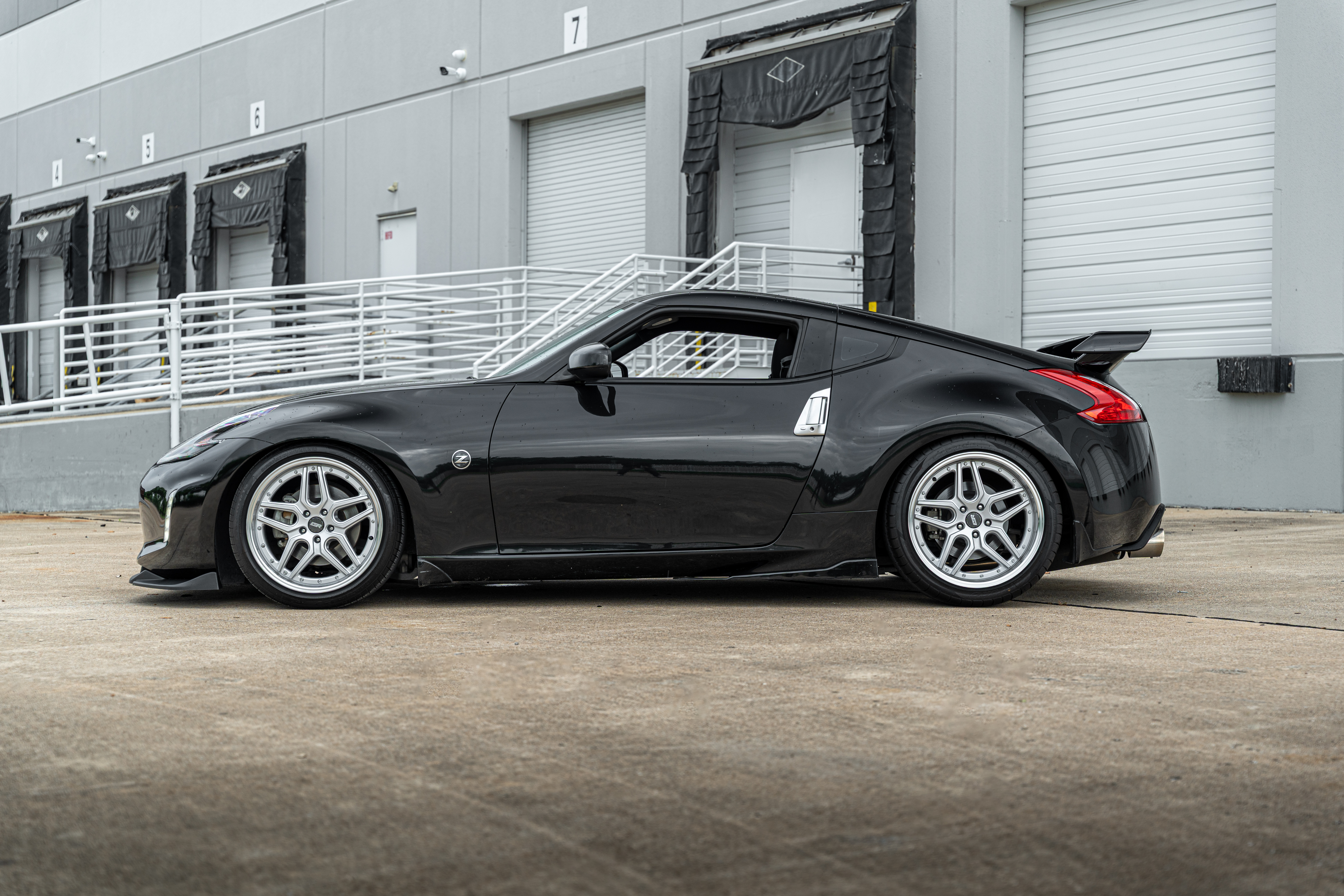 Used 2014 Nissan 370Z Coupe RWD image 5
