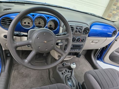 Used 2004 Chrysler PT Cruiser Touring image 2