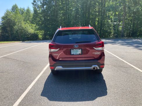 Used 2021 Subaru Forester Touring AWD/4WD image 5
