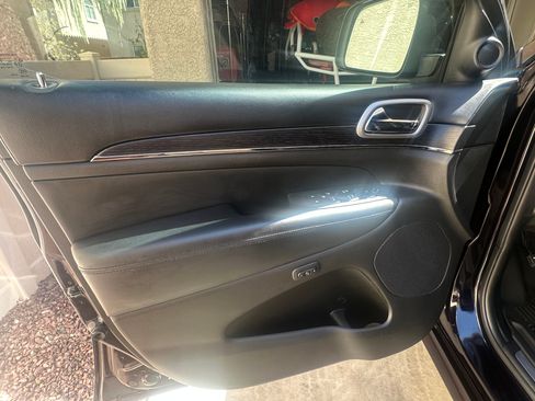Used 2018 Jeep Grand Cherokee High Altitude AWD/4WD image 16