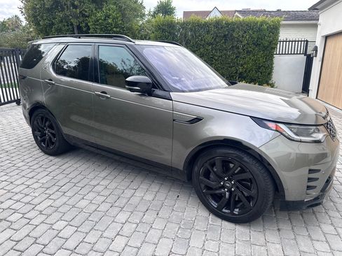 Used 2023 Land Rover Discovery HSE R-Dynamic AWD/4WD image 4