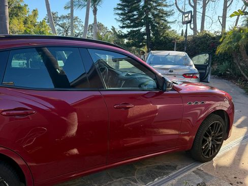 Used 2020 Maserati Levante GranSport image 11