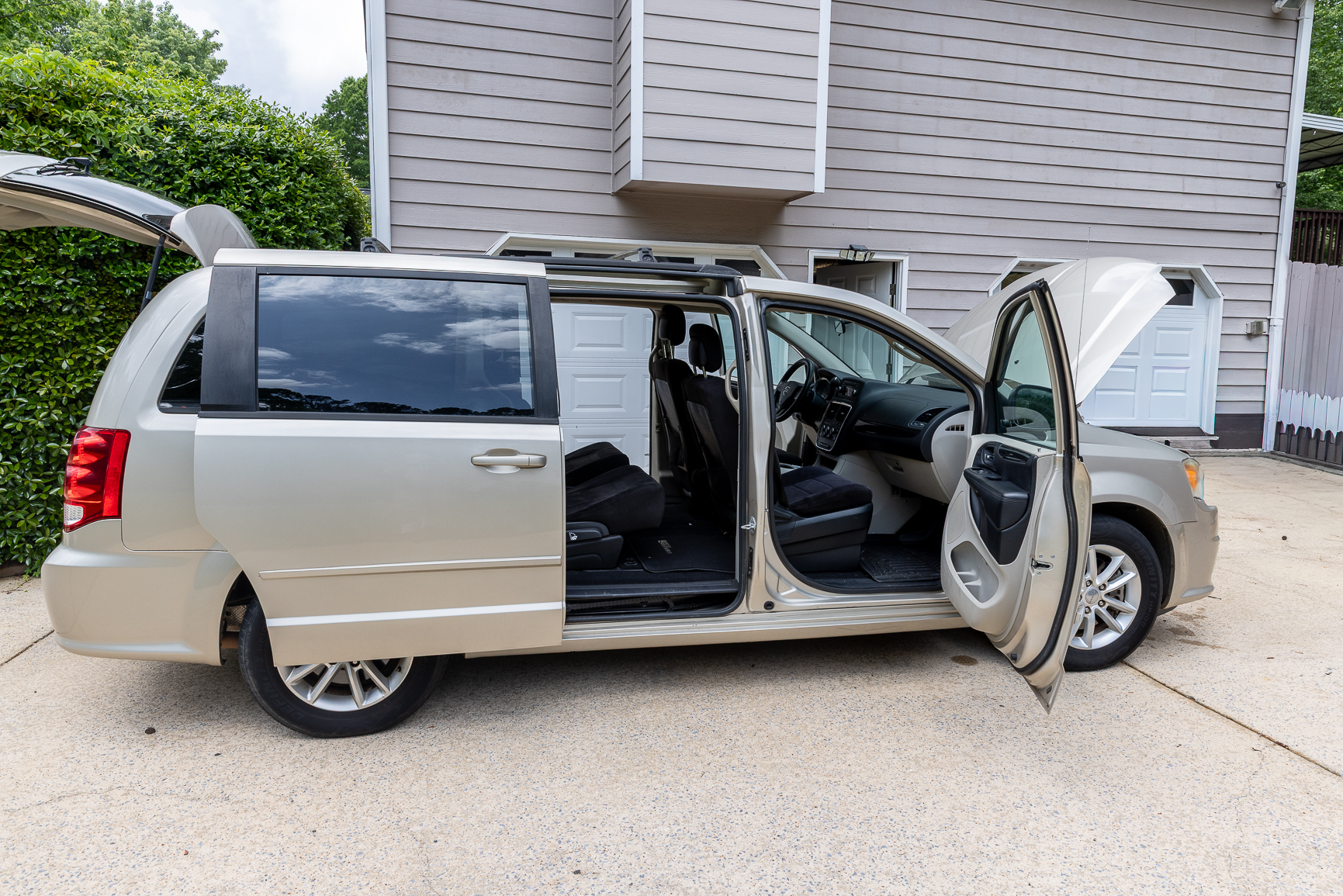 Used 2014 Dodge Grand Caravan SXT FWD image 5