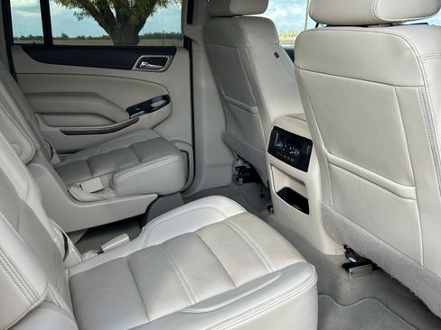 Used 2020 GMC Yukon XL Denali w/ Open Road Package image 11