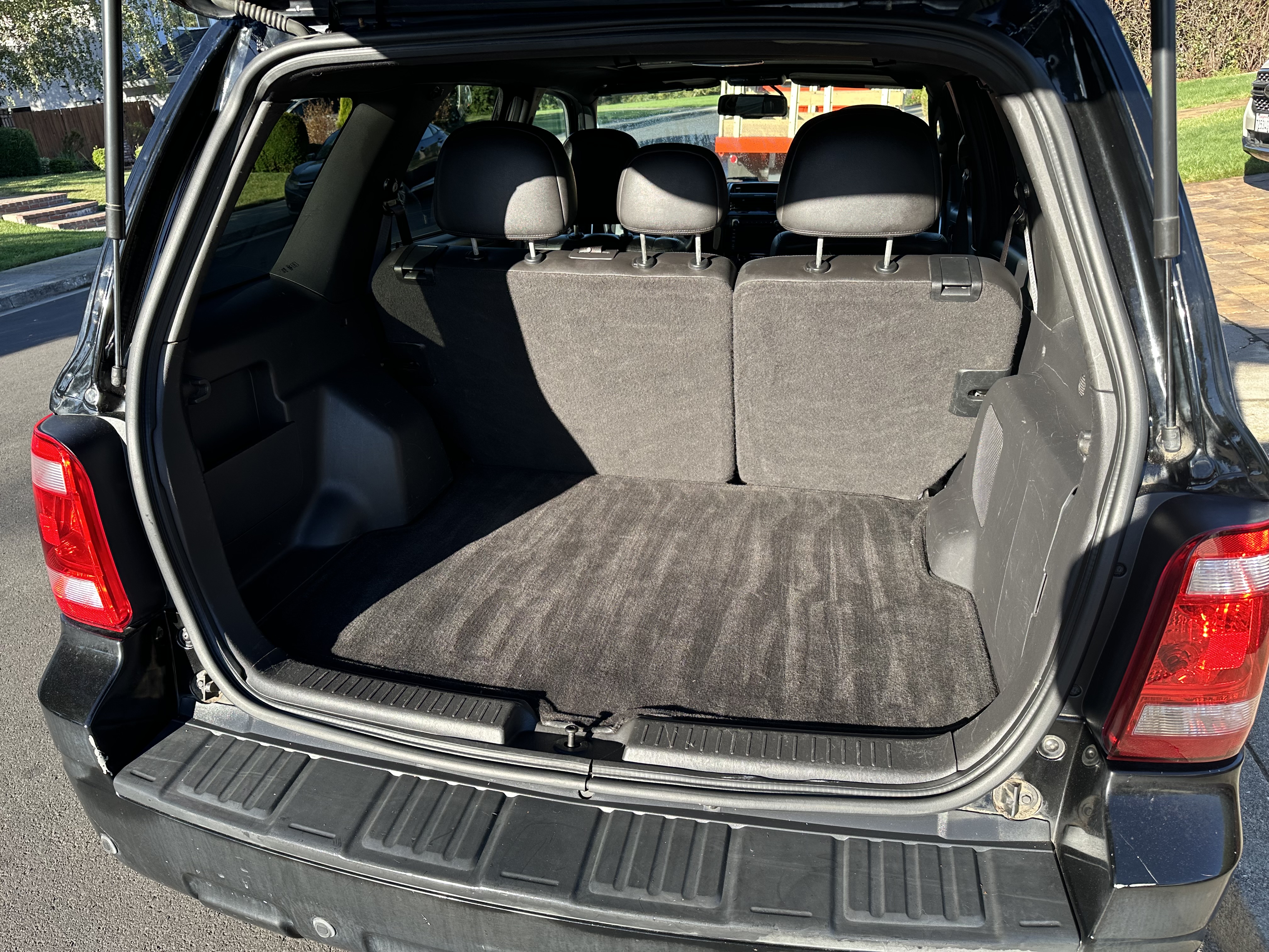 Used 2010 Ford Escape Limited FWD image 9