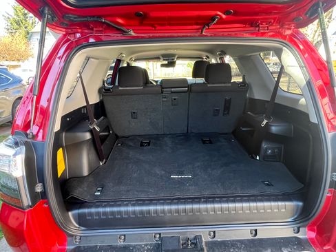 Used 2021 Toyota 4Runner SR5 image 5