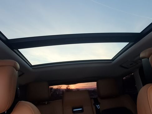 Used 2018 Land Rover Range Rover Sport HSE Dynamic image 17