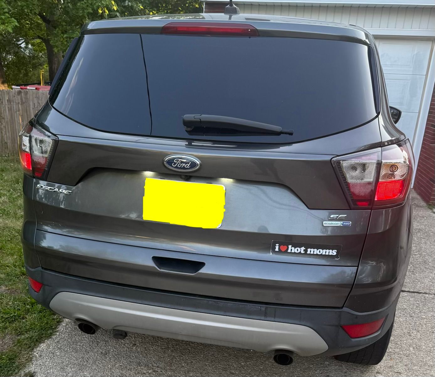 Used 2017 Ford Escape SE AWD/4WD image 2