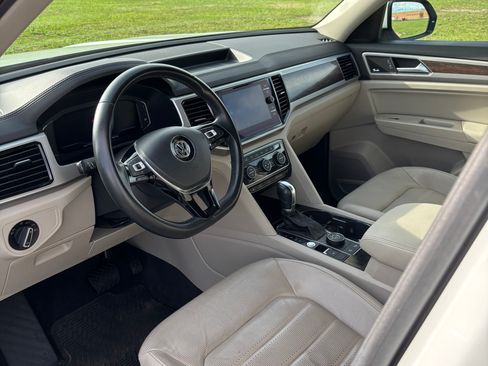 Used 2019 Volkswagen Atlas SEL Premium image 20
