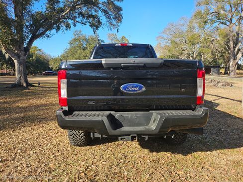 Used 2019 Ford F250 XLT image 4
