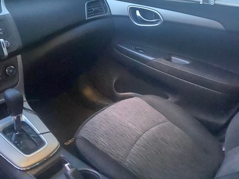 Used 2014 Nissan Sentra SV w/ Protection Package FWD image 8