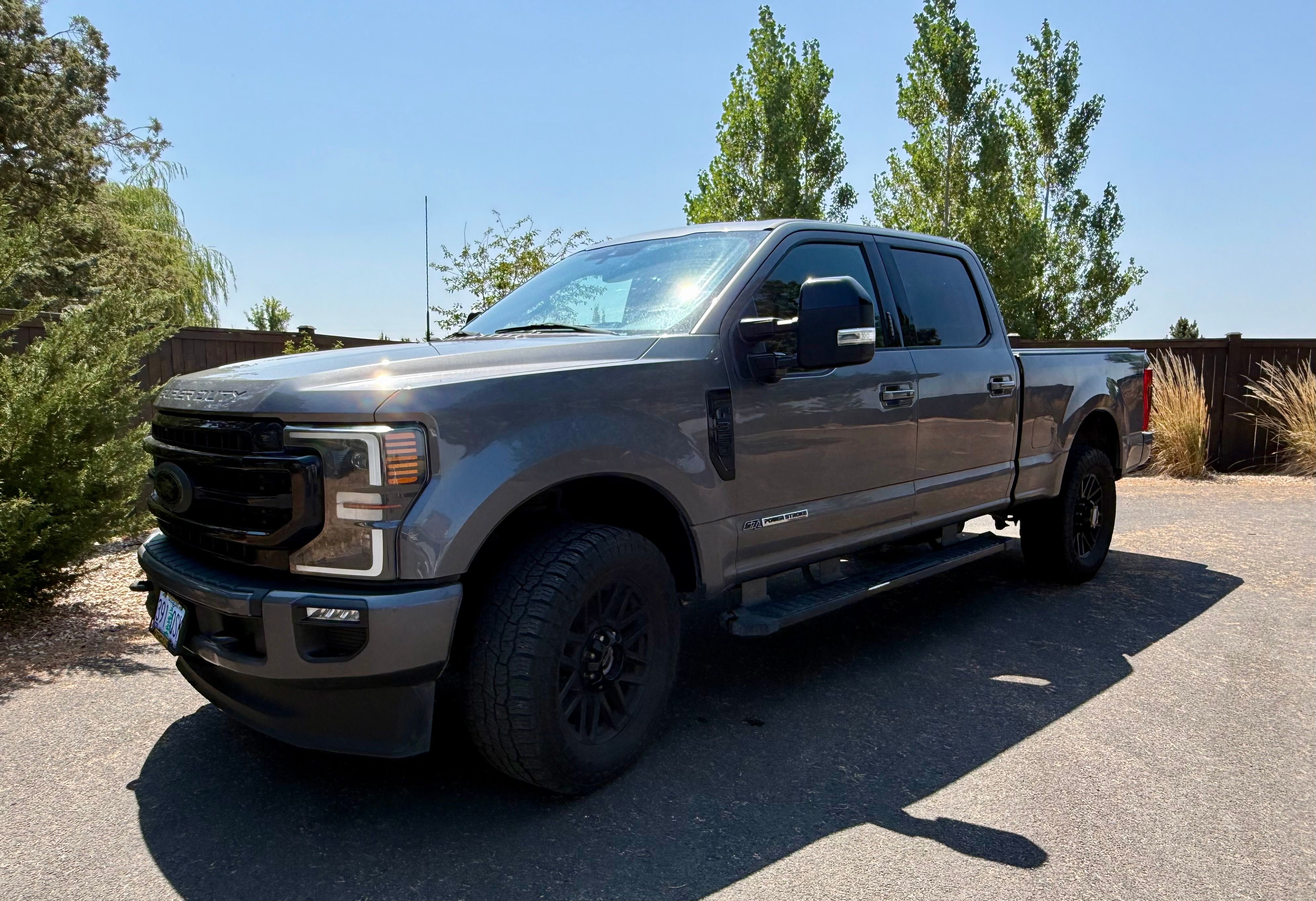 Used 2022 Ford F350 Lariat w/ Black Appearance Package AWD/4WD image 2