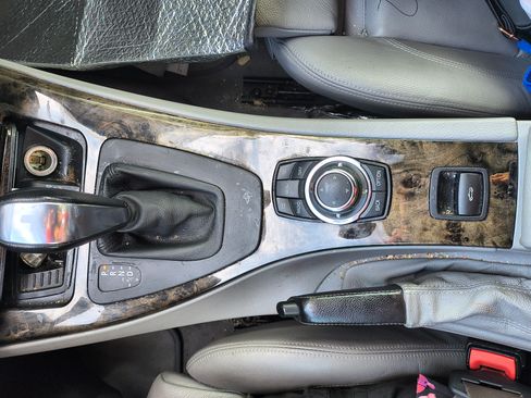 Used 2009 BMW 328i 328i Convertible 2D image 9