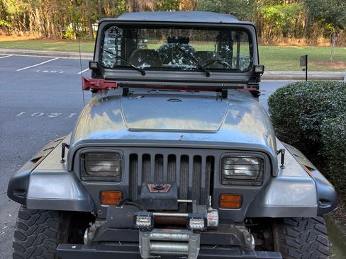 Used 1993 Jeep Wrangler 4WD image 1