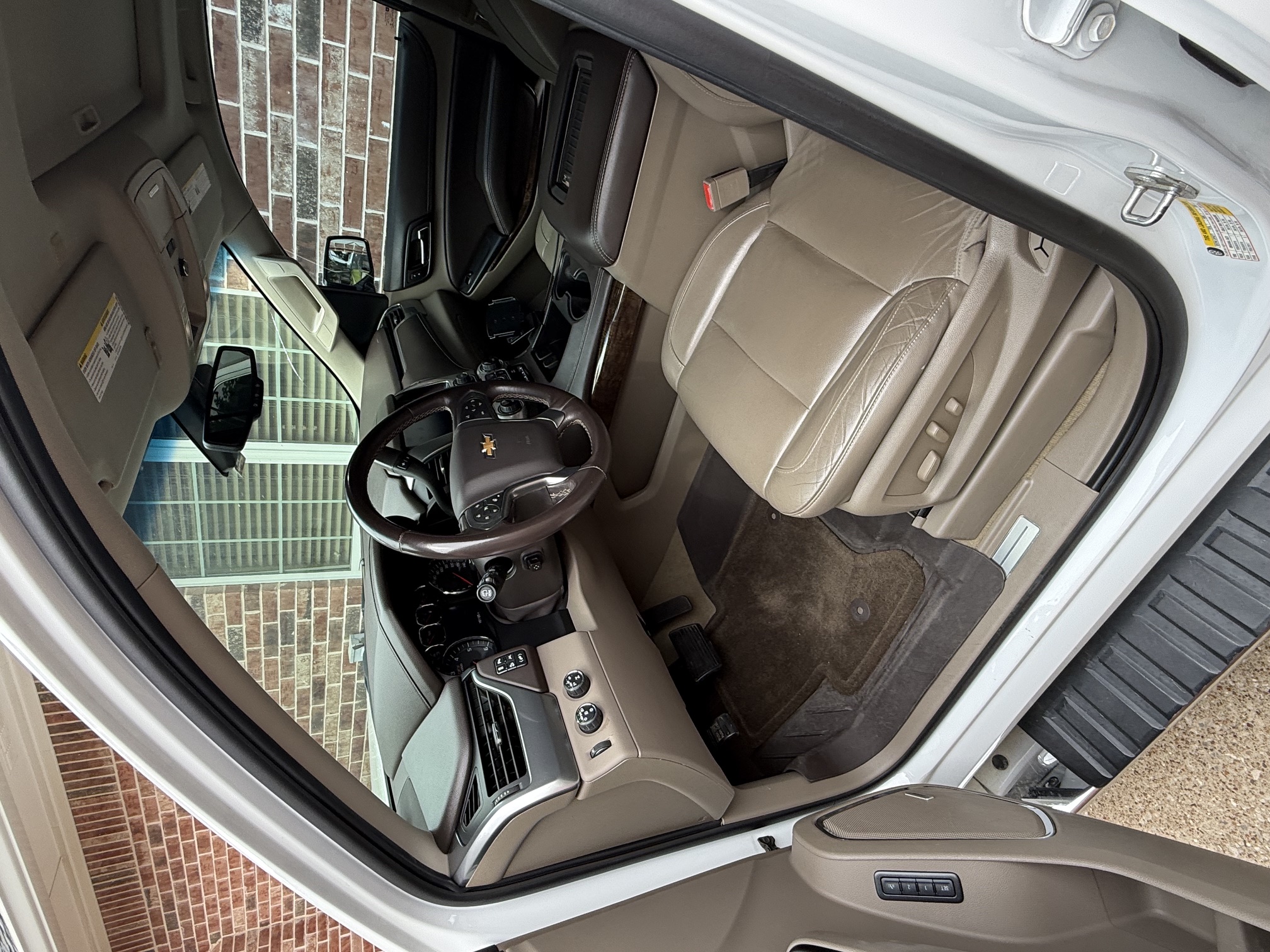 Used 2016 Chevrolet Suburban LT AWD/4WD image 8