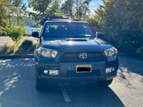 Used 2011 Toyota 4Runner Trail image 17