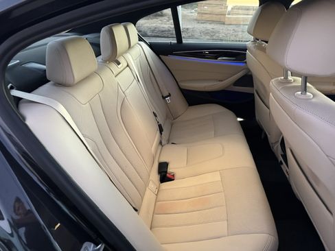 Used 2021 BMW 530i w/ Premium Package RWD image 13