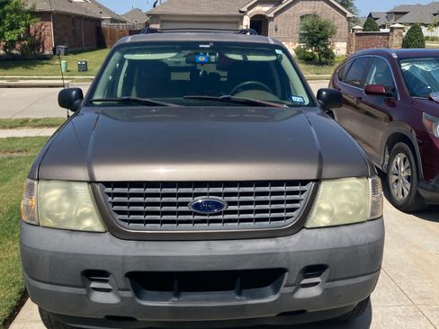 Used 2004 Ford Explorer Sport XLS AWD/4WD image 2