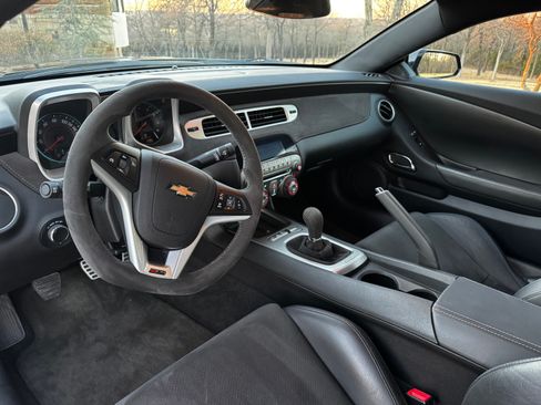 Used 2014 Chevrolet Camaro Z/28 image 11