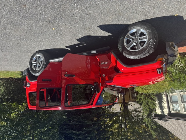 Used 2019 Jeep Wrangler Unlimited Sahara AWD/4WD image 1