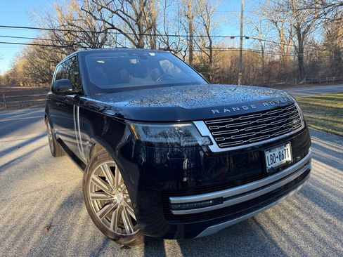 Used 2023 Land Rover Range Rover Long Wheelbase Autobiography image 8