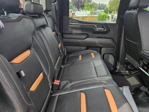 Used 2022 GMC Sierra 1500 AT4 w/ AT4 Premium Package image 10