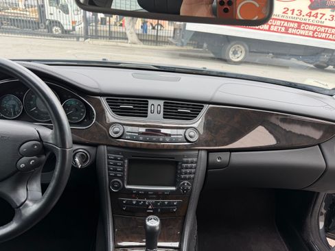 Used 2007 Mercedes-Benz CLS 550 image 9