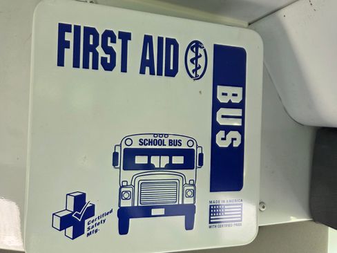 Used 2017 Chevrolet Express 3500 Cutaway Van 2D w/ School Bus Package image 10