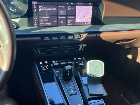 Used 2021 Porsche 911 Carrera image 22