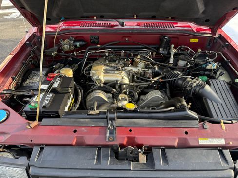 Used 1996 Isuzu Trooper S image 19