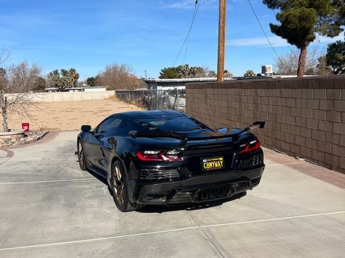 Used 2021 Chevrolet Corvette Stingray Preferred Cpe w/ Z51 Performance Package image 2